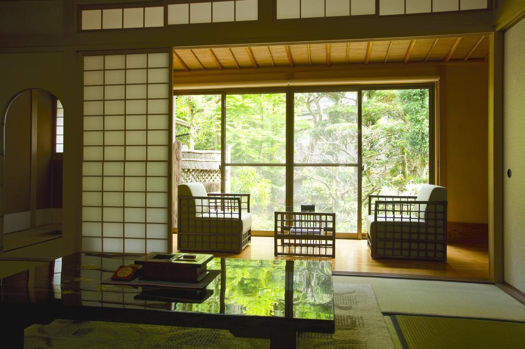 Beppu Showaen Quarto foto